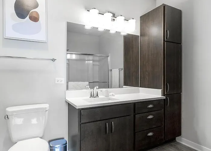 Landing Modern With Amazing Amenities * West Dundee