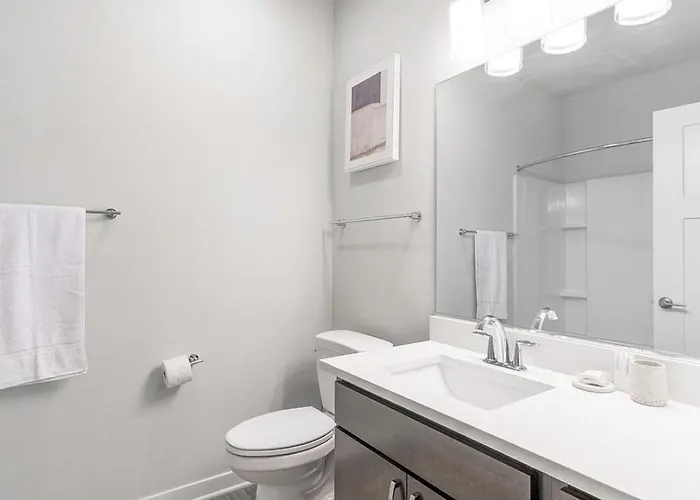 Landing Modern With Amazing Amenities * West Dundee