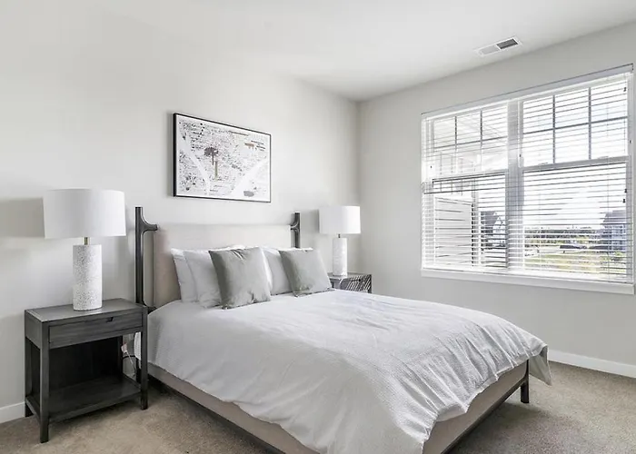 Landing Modern With Amazing Amenities *