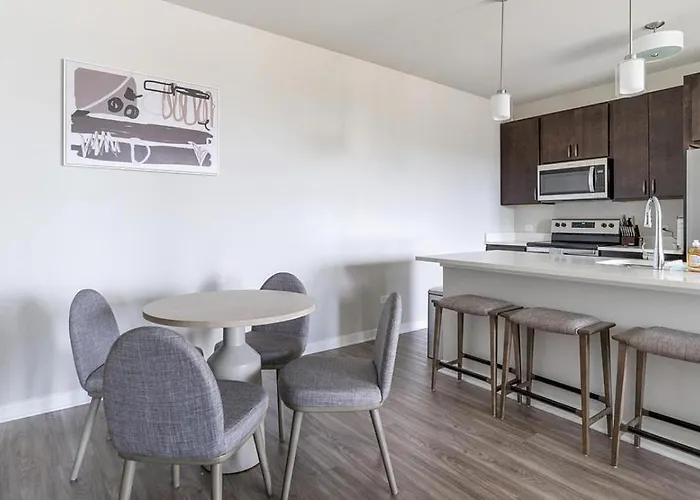Landing Modern With Amazing Amenities West Dundee